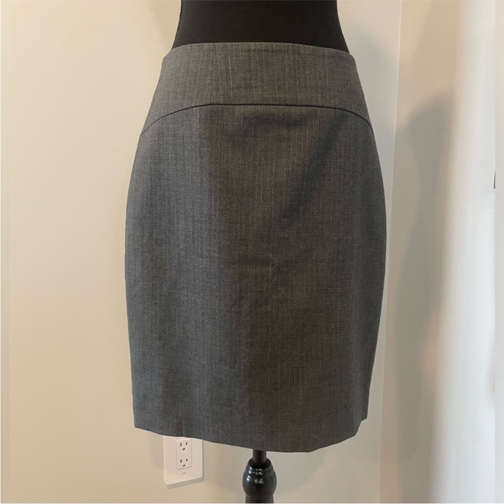 Never Worn! RW&CO. Ava Grey Herringbone Pencil Skirt 21” Length